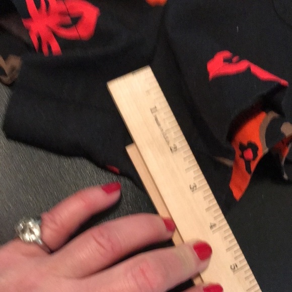 Isana size XL black & red print shorts high waist Linen Blend - Picture 7 of 8